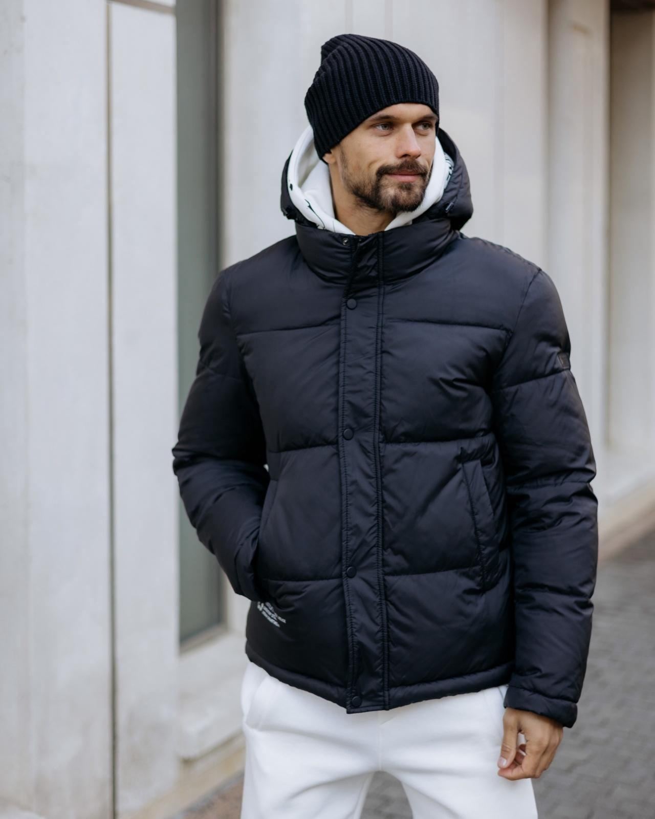 A stylish winter jacket is your reliable choice for cold days.
